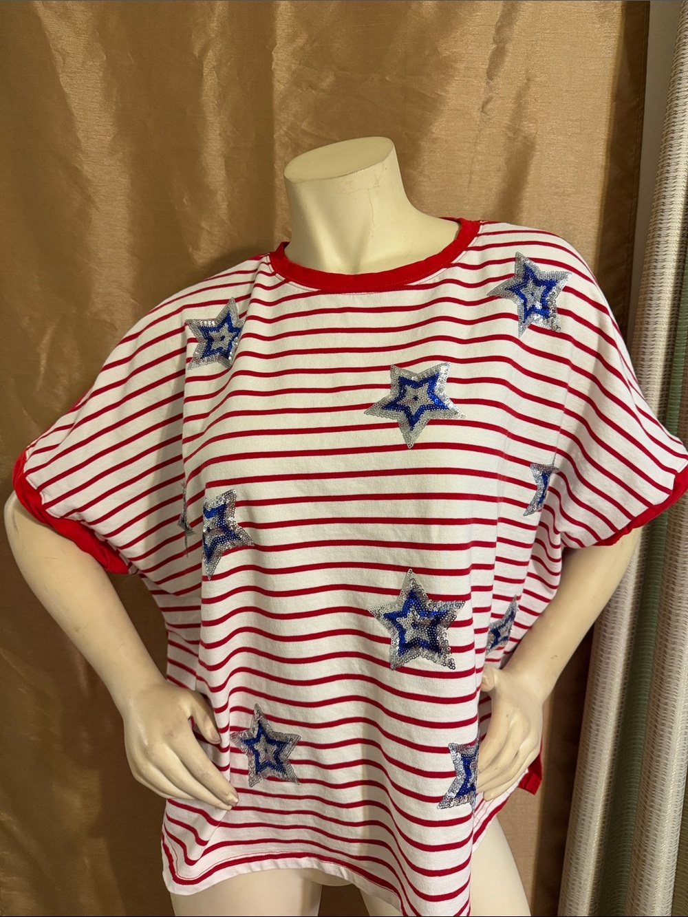 Fantastic Fawn Red & White Striped Star Appliqué Wide oversized Tunic